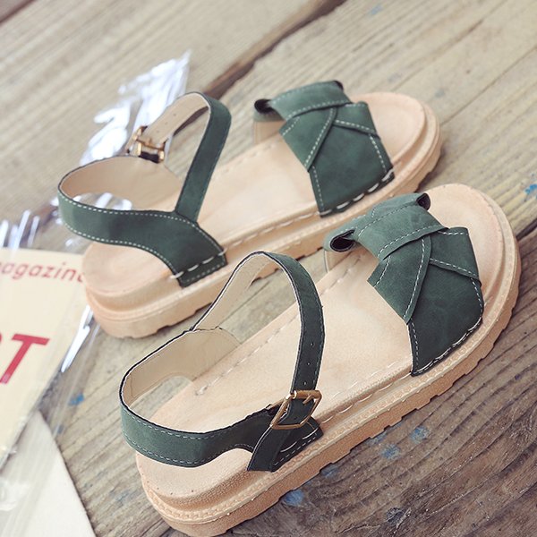 太美了、太美了!今夏流行的罗马凉鞋，让你的玉足白嫩又迷人