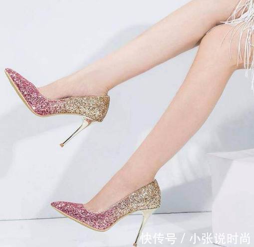 优雅尖头高跟,完美衬托了女性好身材,尽情展现小腿曲线美!