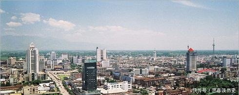  版图：位于中国地理版图中心的一座四线城市