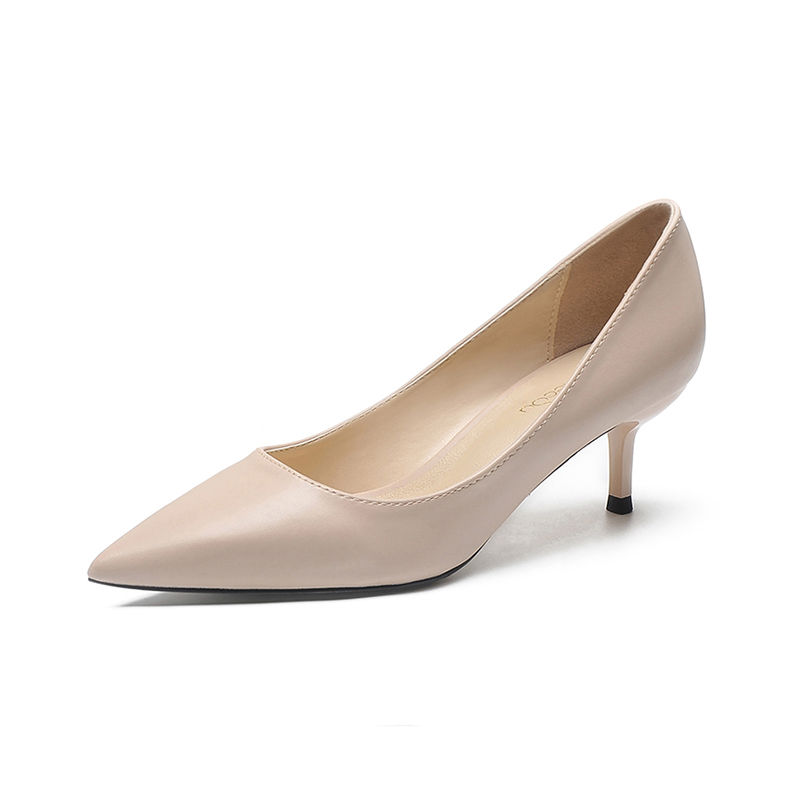 秋季这样穿,显高显气质,穿细高跟也能舒适的逛街