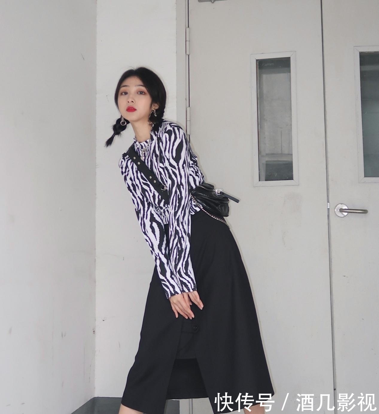  [不失]漂亮的时髦小姐姐，简约随性又不失高级感，甜系女生不妨试试看