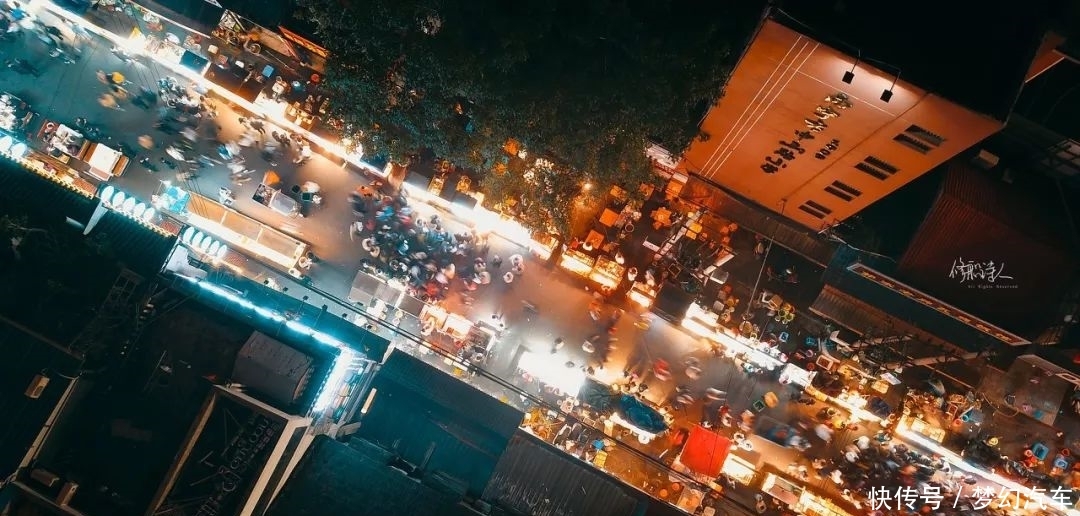 据说每个城市，都有一条适合吃货去的美食街