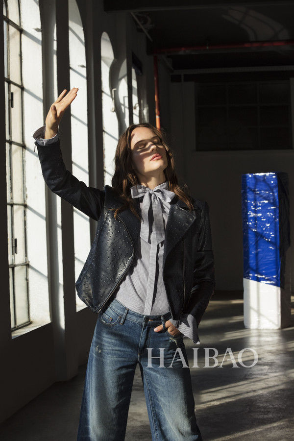 A/X Armani Exchange推出2019秋冬男女装系列，彰显女性柔美以及