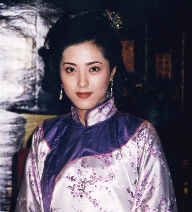  「影帝」她被称200年一遇的美女，3个前男友都是影帝，出道20年却不温不火