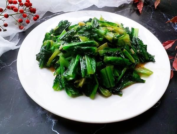  『皮肤』“天然褪黑素”终被找到，50岁姑姑不长斑皮肤好，就是经常吃它