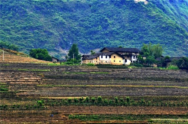 农村的这几个奇怪现象，反映农村的现状，让人无奈