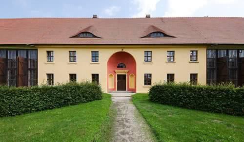  [空间]宅基地有偿退出划算吗？专家：未来宅基地有较大升值空间