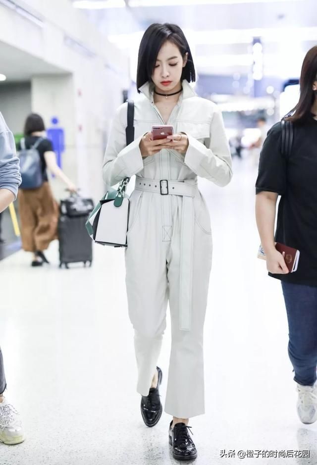  『春天』这个春天衣橱里怎么能少了工装连体裤呢？