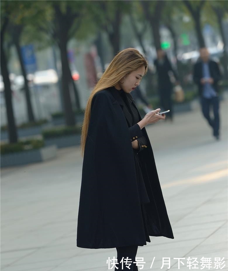 【精致】街拍黑丝黑裙，精致美女，御姐女王范气场超强