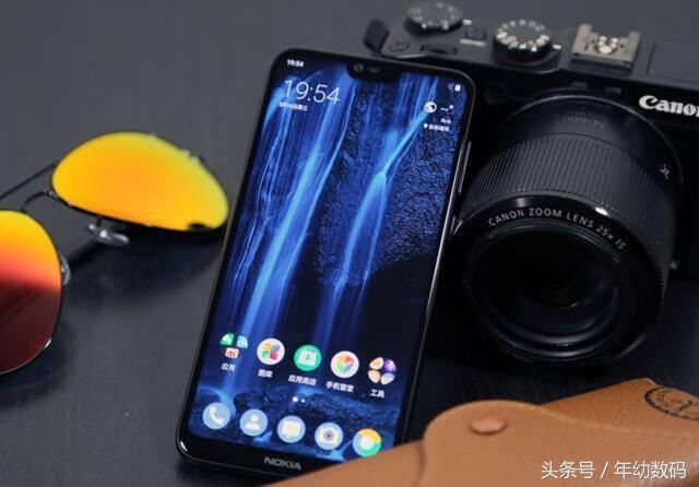 体验Nokia X6:诺基亚的又一高颜值之作