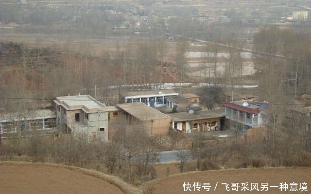  不住：农村俗语：“钱多不住东厢房”，老祖宗的告诫，你认同吗