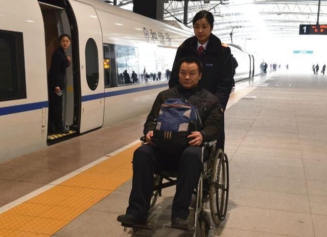  唯一|中国唯一站牌“错字”的火车站 员工享受“委屈奖” 你知道