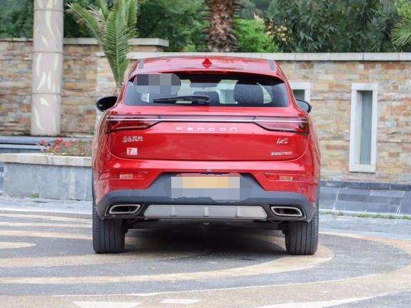 东风终于体面一次，新车比哈弗H6帅气，配双触控屏