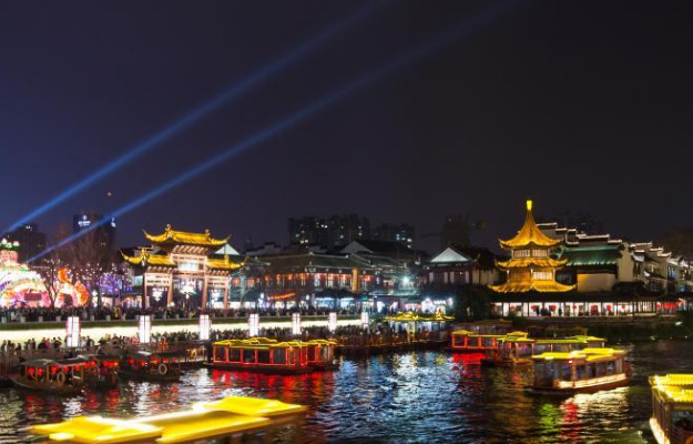 南京人气最高的景区，每天游人如织，网友：看景还是看人？