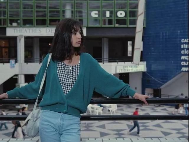 这次我们不谈情说爱，一起来聊聊那些爱情电影中被忽略的时髦搭配