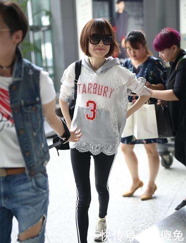 鲁豫脚踩8厘米高跟靴现身 丑出新高度! 网友 腿快细成针了