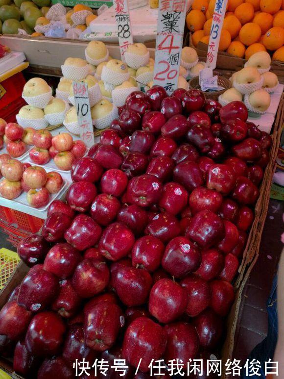  小贩@香港人过得比大陆人好你想多了！看看香港菜的市场你就明白