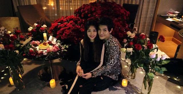  『雅兴』同禽不同命，郭碧婷家的小鸡住豪宅昵称小恶魔，时髦小向太好雅兴
