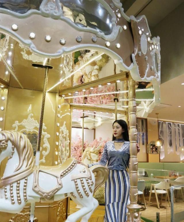  #女人味#职场女生超有味穿搭，简约又有女人味，时尚又不妖娆