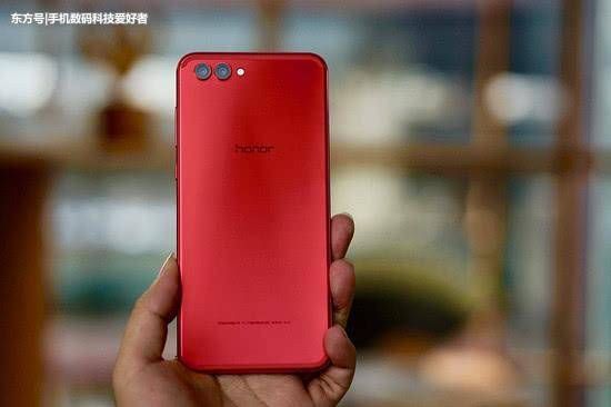华为荣耀V10:麒麟970+128G+AI双摄,价格再创