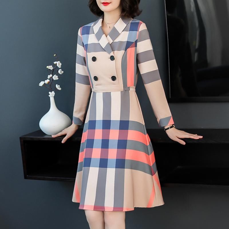 一袭A字裙，怎么穿都好看，穿出40岁女人该有的优雅韵味