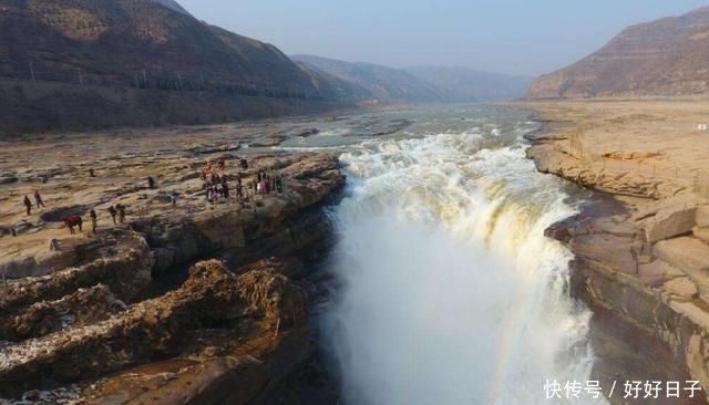  【堪称】中国又显“洪荒之力”百万吨黄河水倒灌内蒙沙漠，堪称