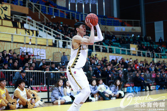  CBA@CBA-汉密尔顿34+9翟晓川20分北京轻轻天津