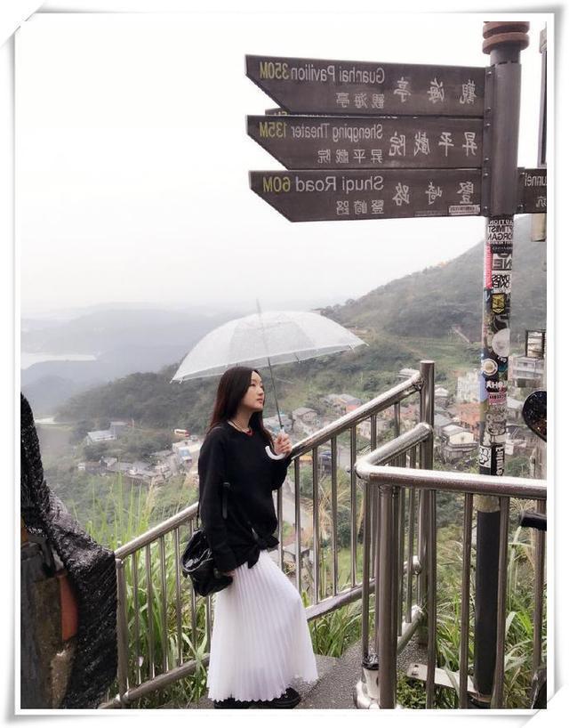 47岁杨钰莹绝了！只不过剪了短发瞬间年轻20岁，网友：太让人惊艳