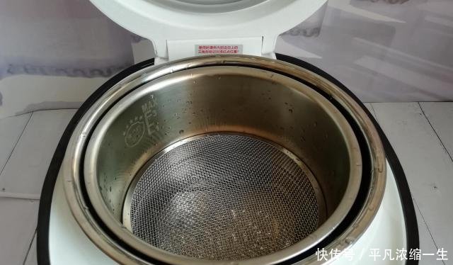  「皮肤」自从婆婆学会这样煮饭后，皮肤变好了，身材苗条了，越活越年轻！