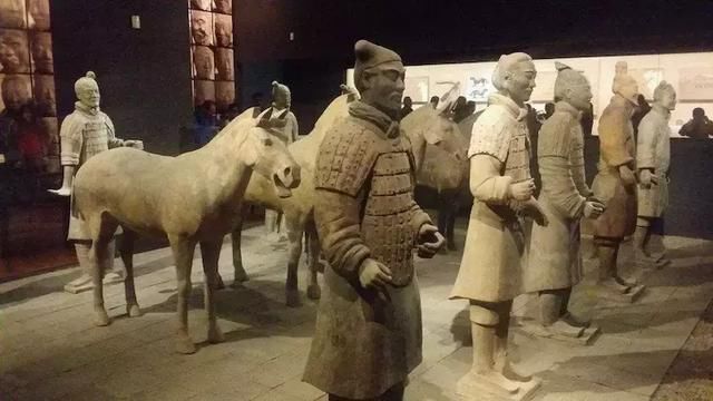 为什么兵马俑中间的土堆没人挖走，借你一百个胆子，你敢吗？