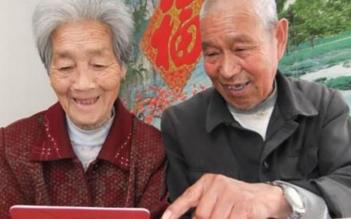  解决@农民没交社保，年老没有养老保险怎么办？这几个办法解决燃