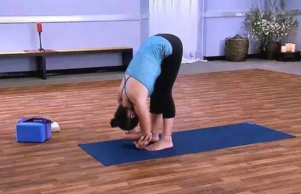 瑜伽瘦腿体式 每天坚持三组10分钟 想要大长腿的不要错过