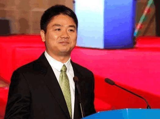 谣言不攻自破，刘强东回国打了谁的脸?