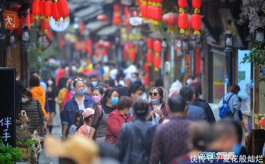  都江堰：境界丨四月芳菲 畅游都江堰