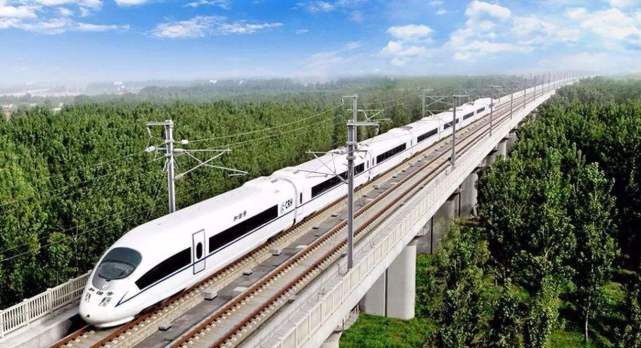 火车轨道下面铺满了石子，为什么高铁下面就没有？看完恍然大悟