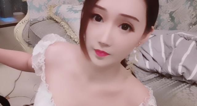 『尿酸』榜1亏惨了？女主播狂打9支玻尿酸后，人脸识别直接失败！