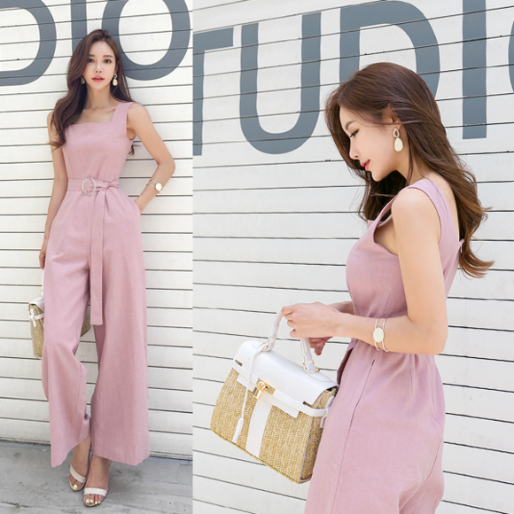 头条女神孙允珠，蜜桃汽水碎冰亮丝束腰阔腿裤