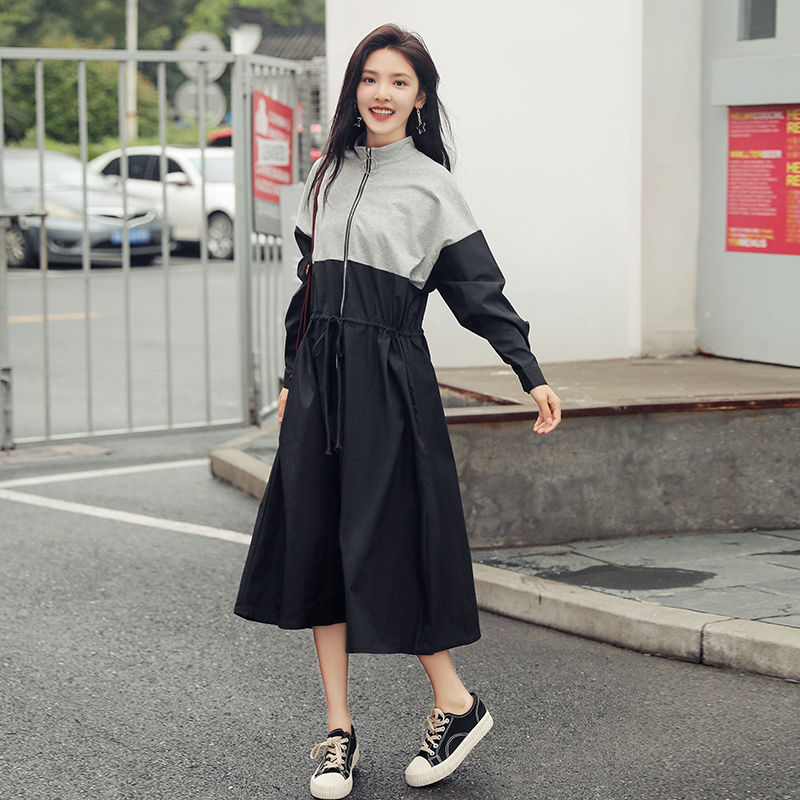 卫衣裙真是减龄神器,反正我姨40岁,穿起来跟个小姑娘似的