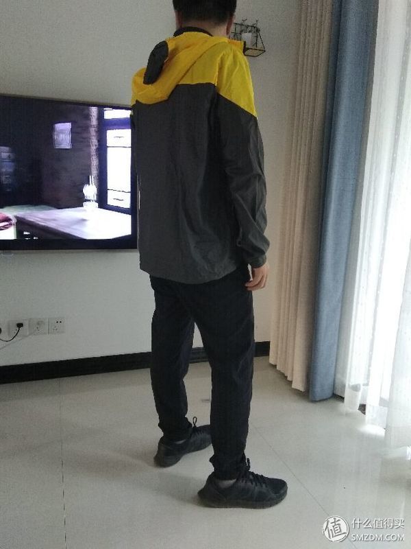 悠启轻薄防晒皮肤衣+迪卡侬防晒衣简单晒单、对比