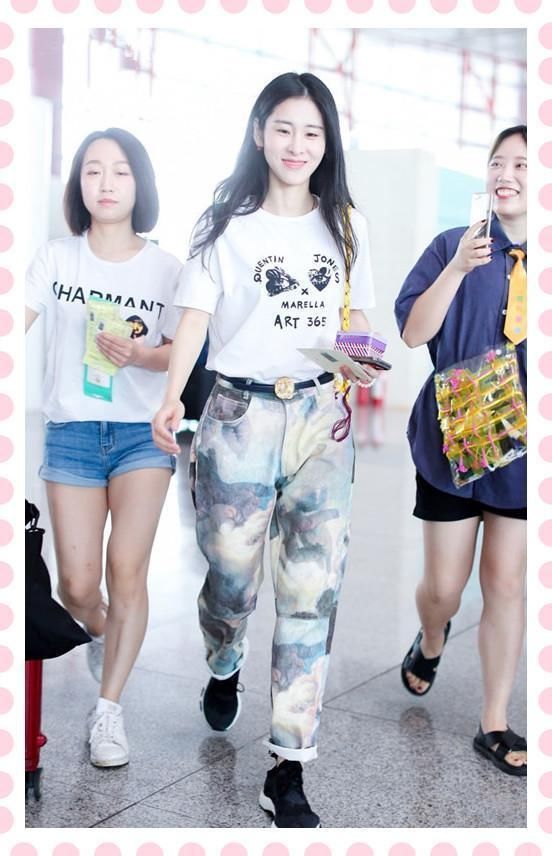 宋茜是168，张碧晨也是168，二人同穿长牛仔裤，差距竟如此尴尬？