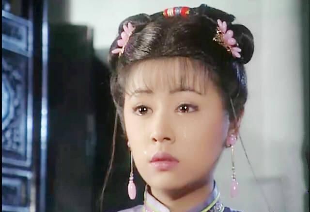  #美妆博主#小燕子的高挑眉，紫薇的百变唇妆，《还珠格格》才是美妆种草机啊
