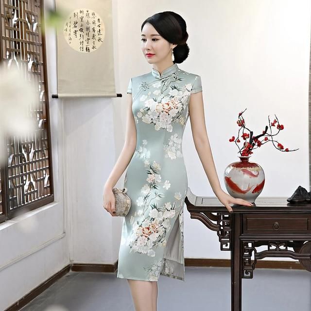 修身高档优雅旗袍，描摹春花秋月之美好！