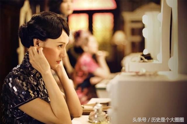 古代女人既保守为什么穿开衩旗袍？真实原因很简单