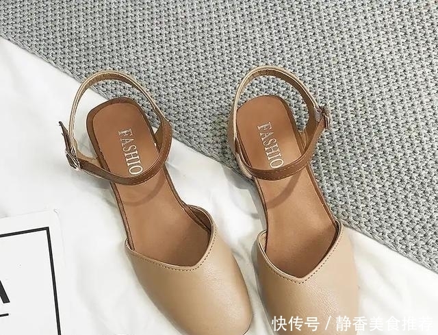  为选@你还在为选什么鞋子而烦恼吗？快跟紧我的脚步吧