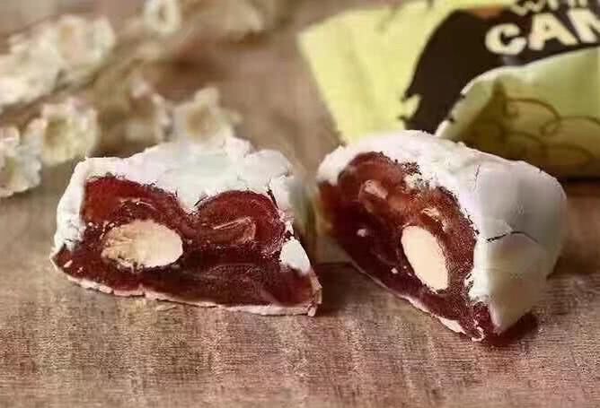 知识■十个冷知识:这个人和他的抱枕结婚了!