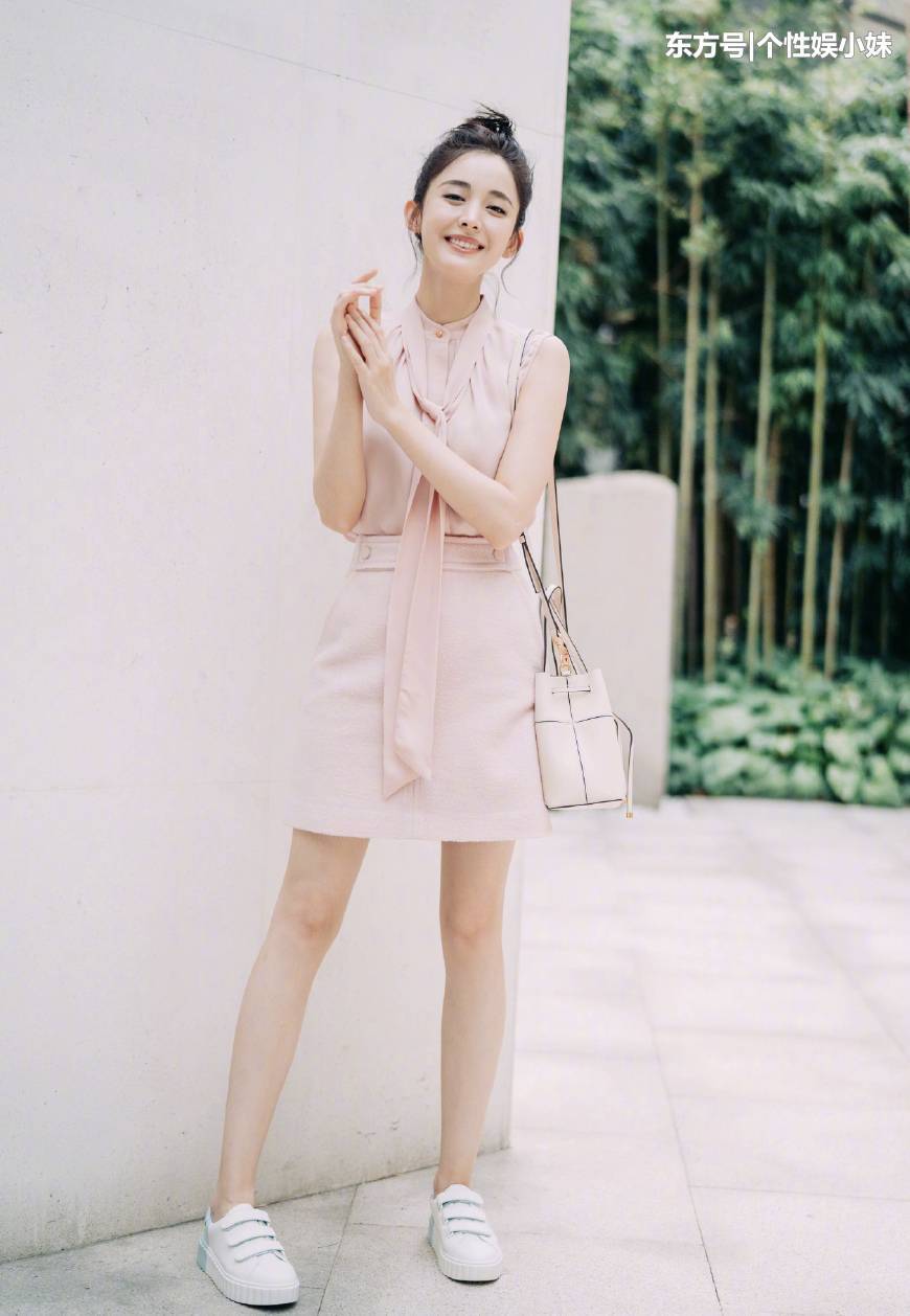 众女星现身纽约时装周,张钧甯、景甜等带给你不一样的穿搭时尚!