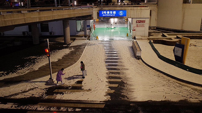 北京初雪日 晚间又飘鹅毛大雪