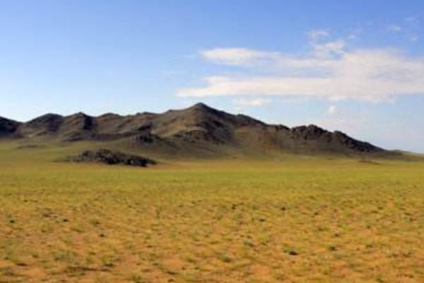 内蒙古与蒙古国有何区别？草原决定一切，差距不是一点