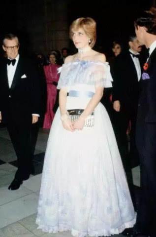 从长发到短发的戴安娜王妃把短发剪短的原因只是因为更美吗？原来