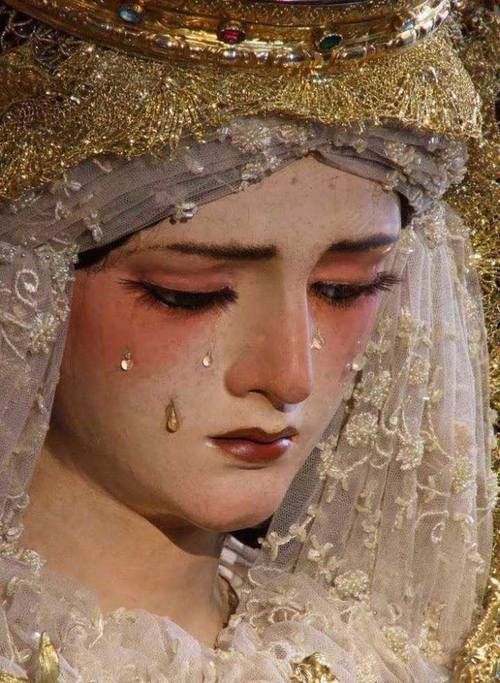 「妆容」圣母泪妆为什么那么火?怜悯众生的高级妆容